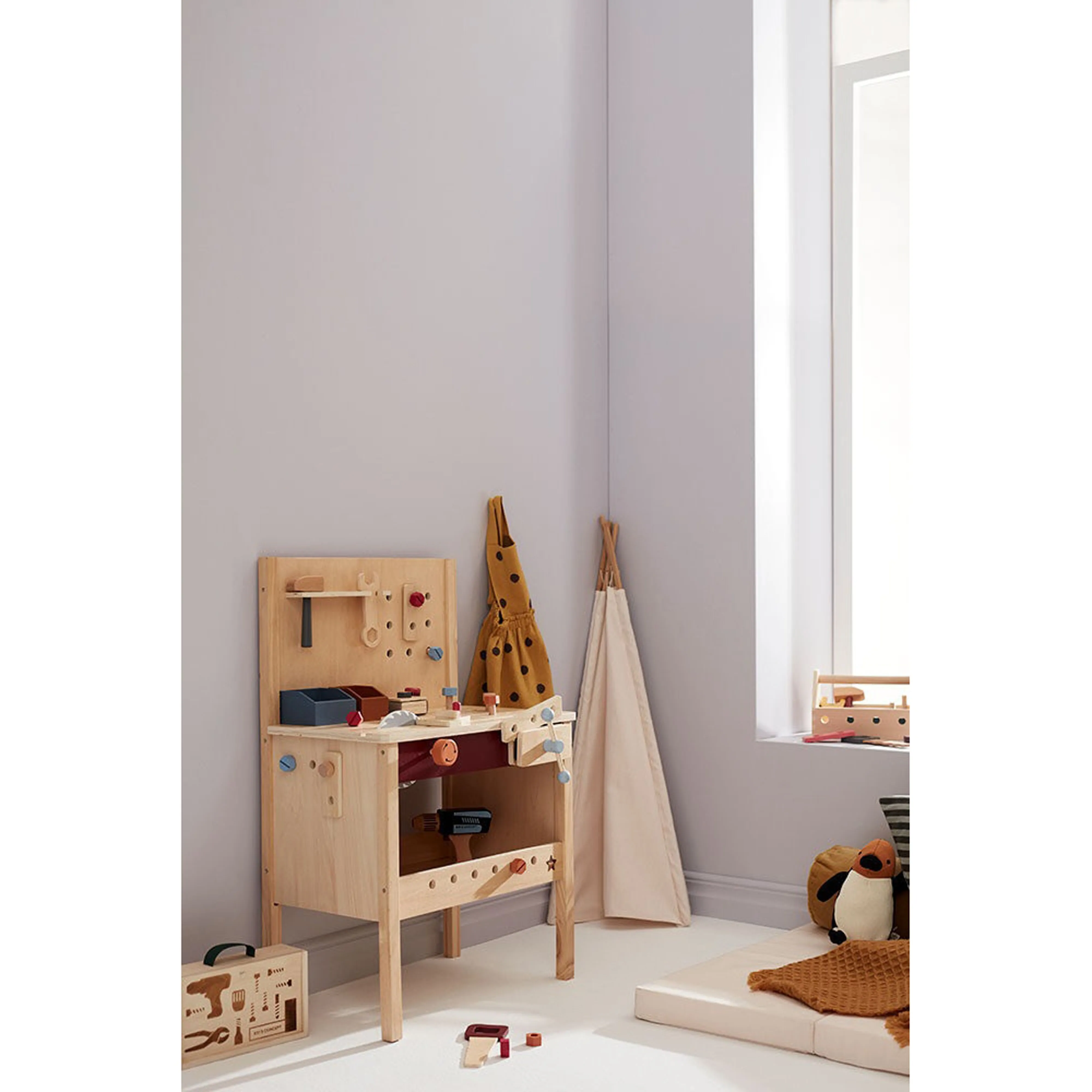 Kid's Concept Tool Bench Kid's Hub