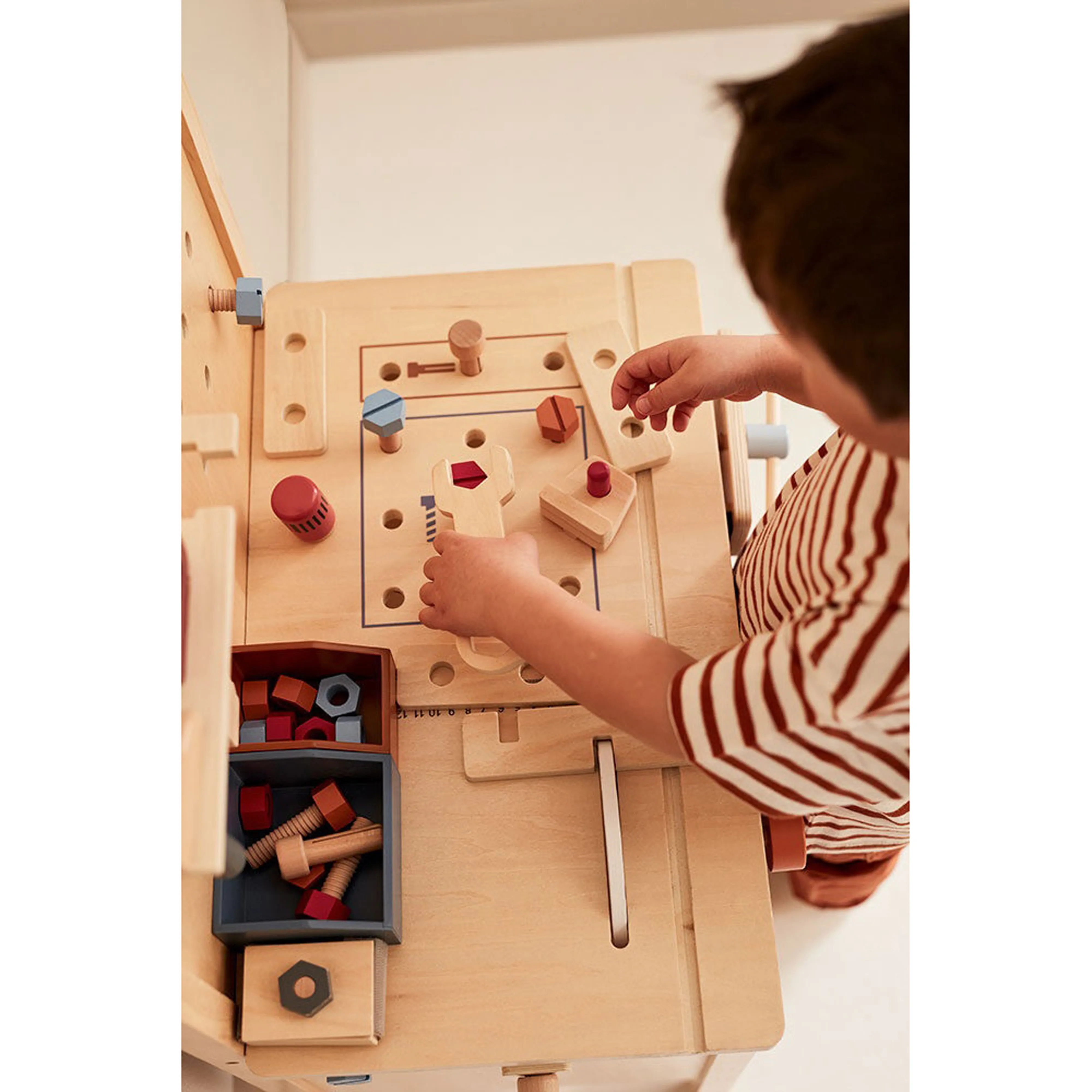 Kid's Concept Tool Bench Kid's Hub