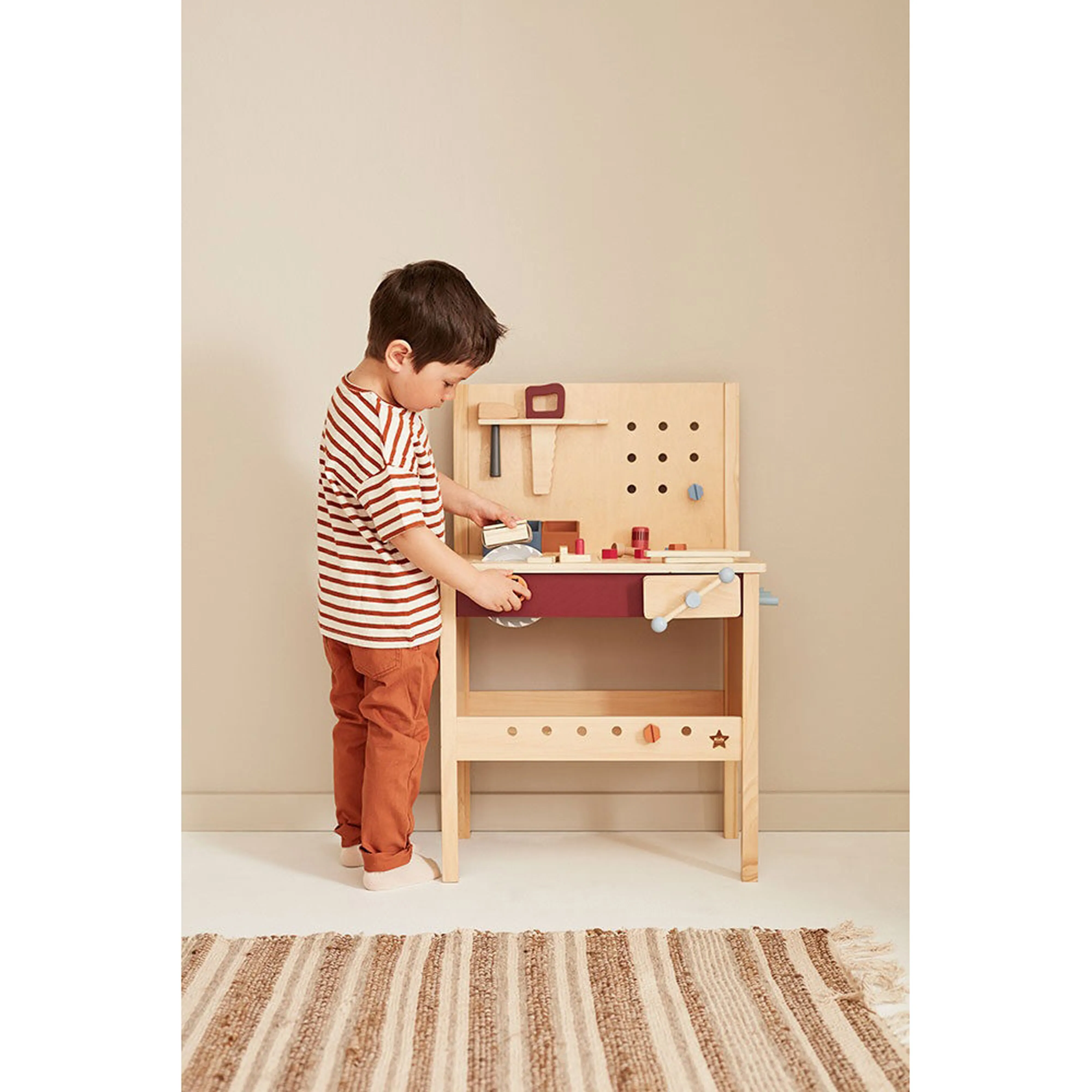 Kid's Concept Tool Bench Kid's Hub