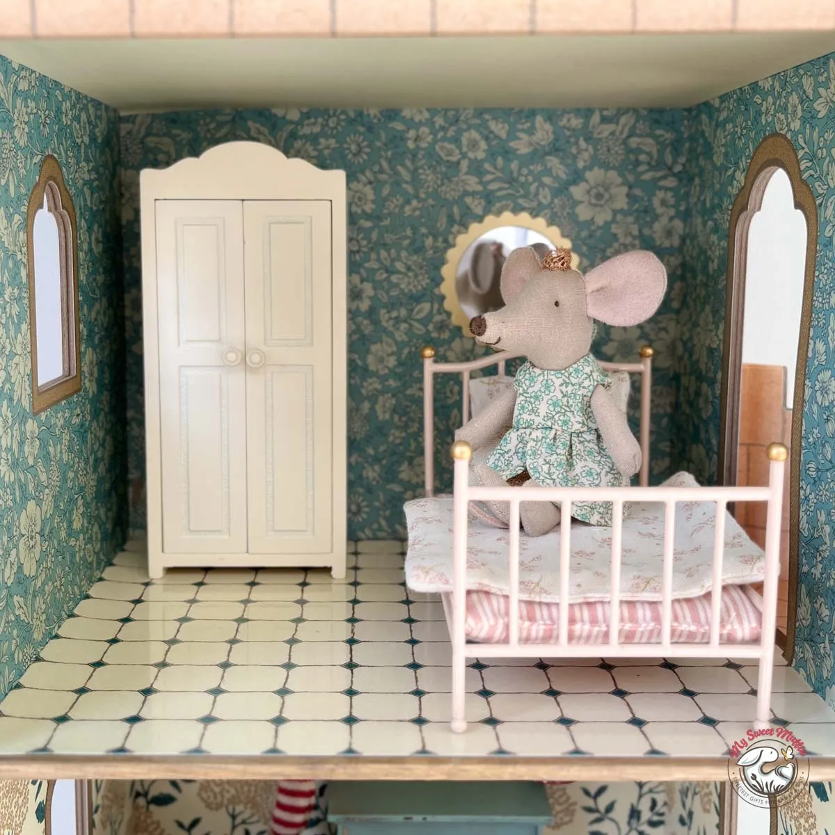 Maileg Little Sister Princess Mouse in Box