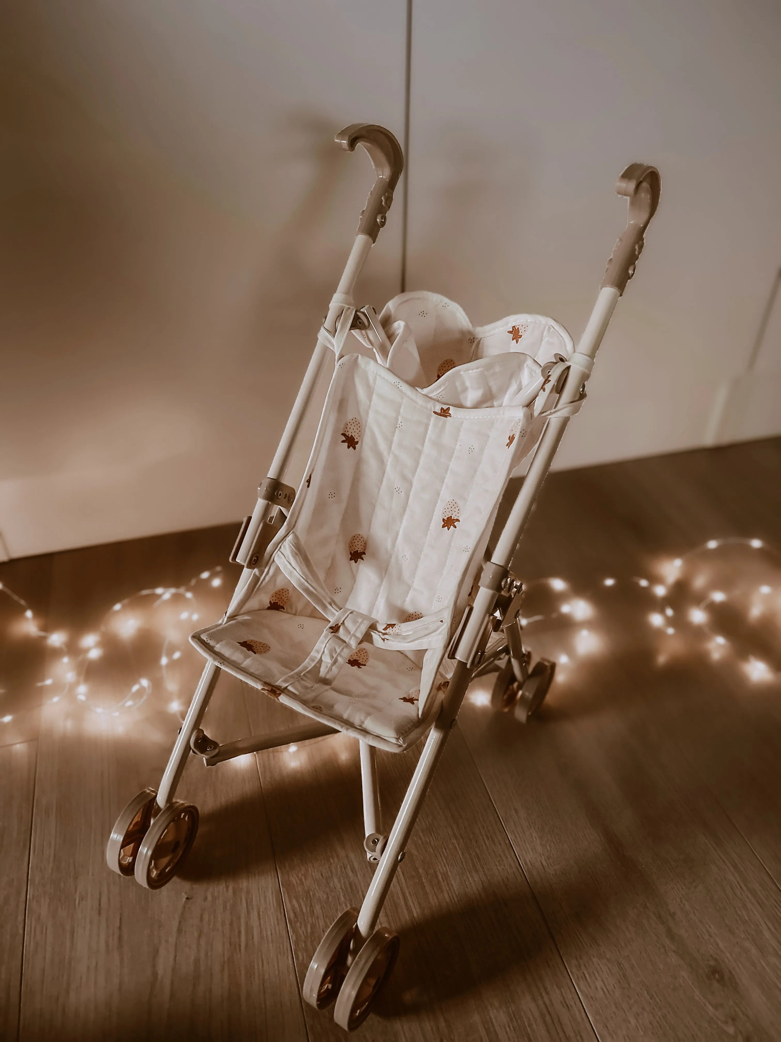Mrs Ertha Doll Stroller | Strawberry Mood