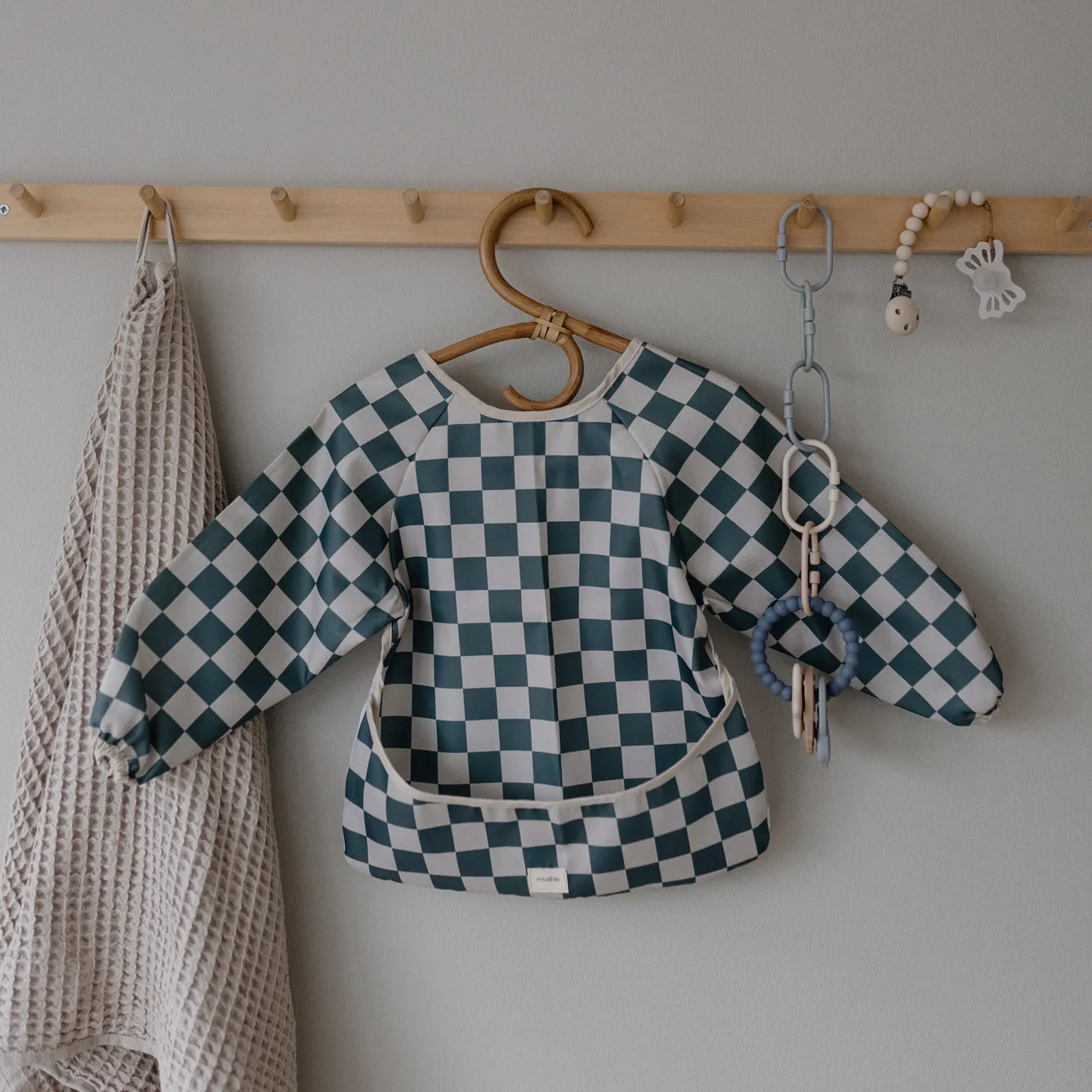 Mushie Long Sleeve Bib | Olive Check