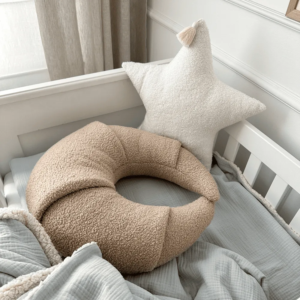 Nursing Pillow Croissant | Boucle Chocolate