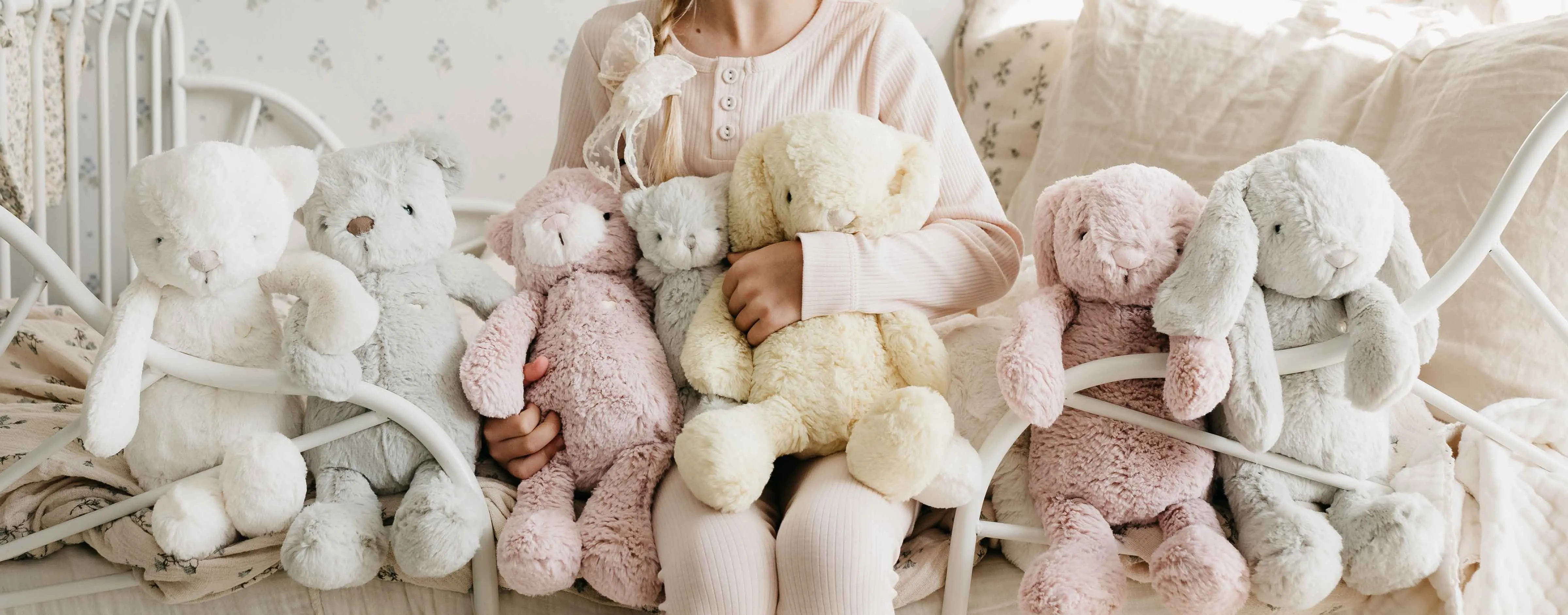 Snuggle Bunnies | Penelope the Bunny | Willow