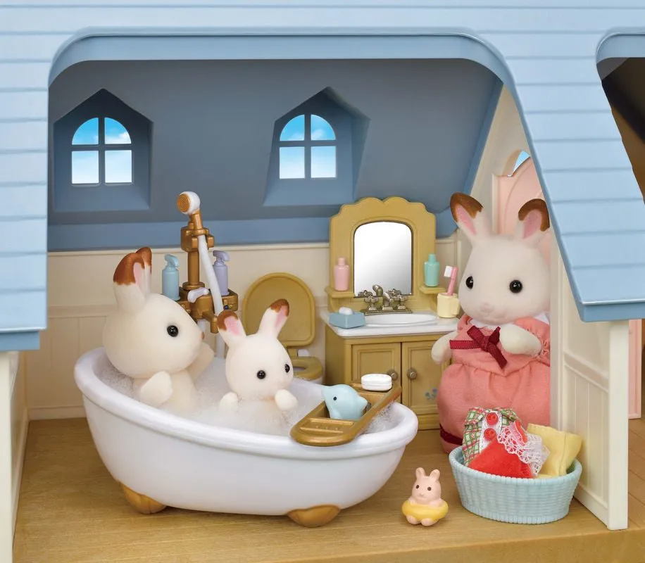 Sylvanian Families Courtyard Home Gift Set